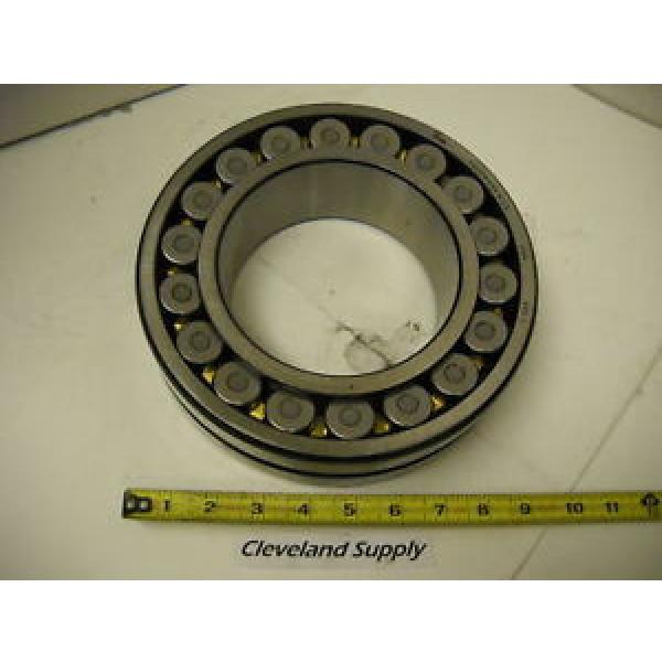 FAG 22226EASK.M.C3 SPHERICAL ROLLER BEARING NEW CONDITION / NO ORIGINAL BOX #5 image
